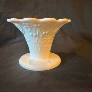 Scallop Edge Milk Glass Vase With Detailed Pattern
